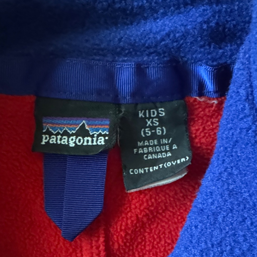 Kids Patagonia Red Fleece Vest with Blue Accents - Picture 2 of 4